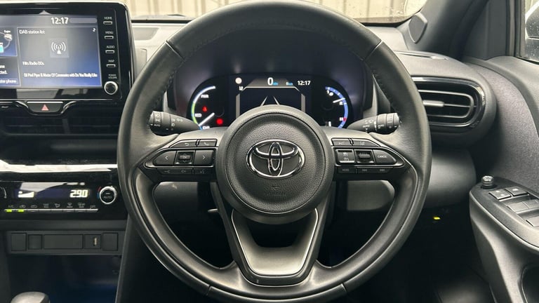  Toyota Yaris Cross 1.5 VVT-h Design SUV 5dr Petrol Hybrid E-CVT Euro 6 (s/s) (116 ps) Petrol/Ele...