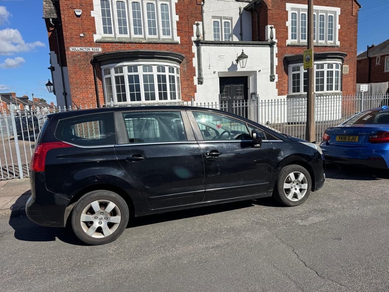 PEUGEOT 5008 1.6 HDI MPV 7 SEATER DEISEL ON THE 2010 MODEL