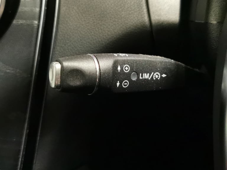 2018 Mercedes-Benz GLC 2.1 GLC220d AMG Line SUV 5dr Diesel G-Tronic+ 4MATIC Euro 6 (s/s) (170 ps)...