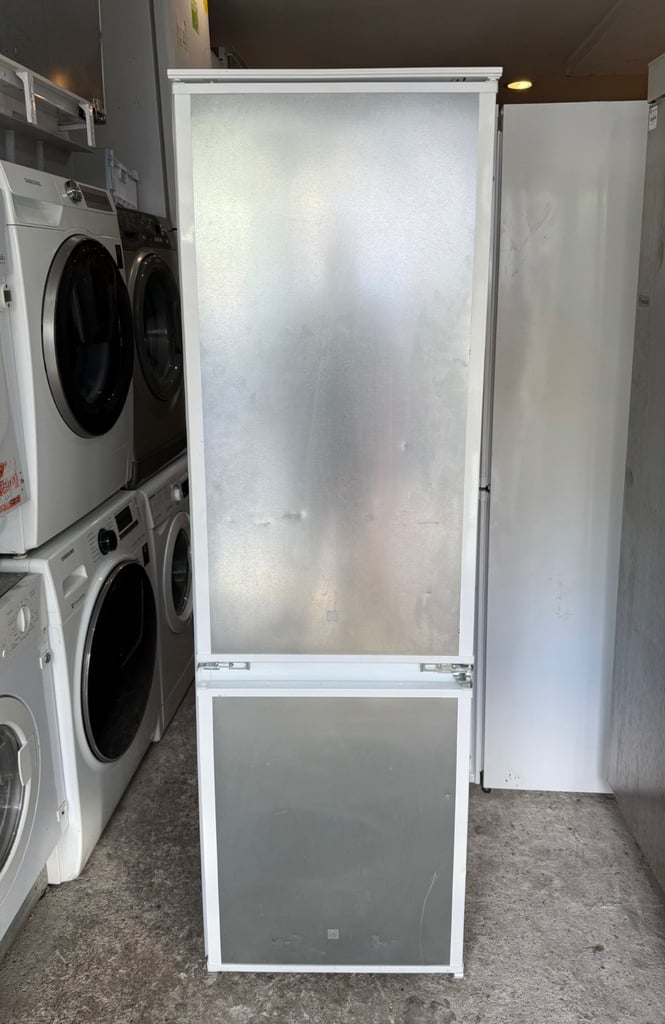 image for Zanussi Integrated Fridge Freezer With Free Delivery N Warranty 