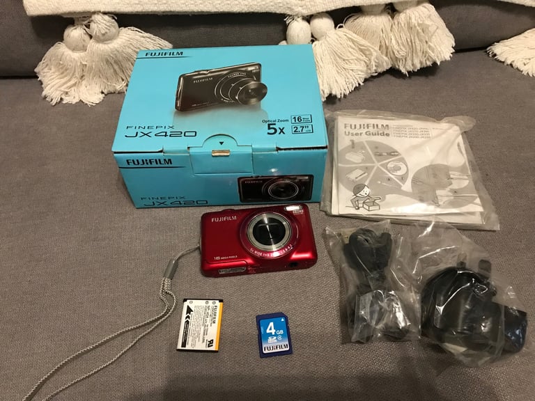image for Fujifilm FinePix JX420 16.0MP Digital Camera - Red immaculate condition