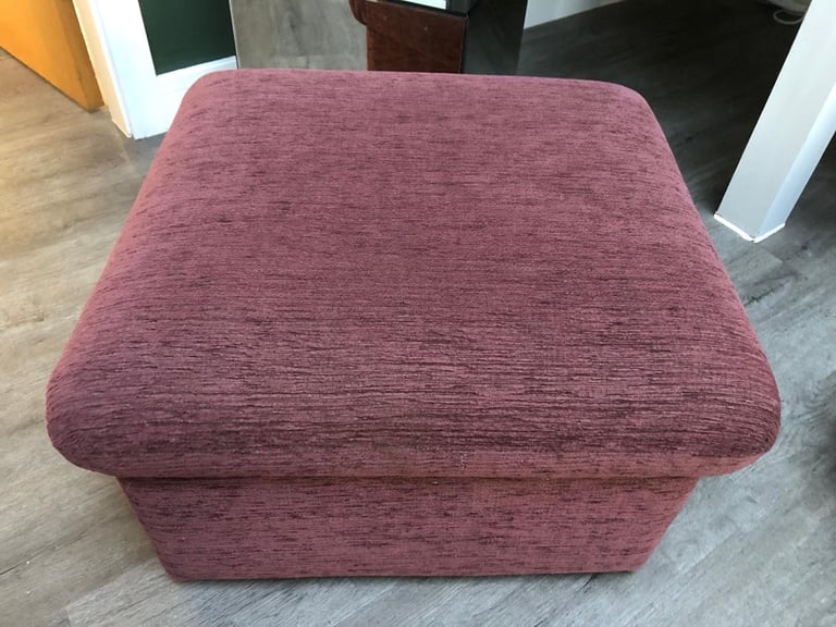 ✅Sherborne Footstool In Burgundy With Wheels✅