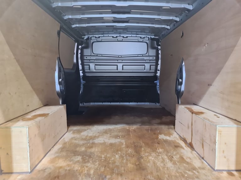 2022 Renault Trafic 2.0 DCI BLUE LL30 SPORT P/V L2 H1 130 BHP LWB Panel Van Diesel Manual