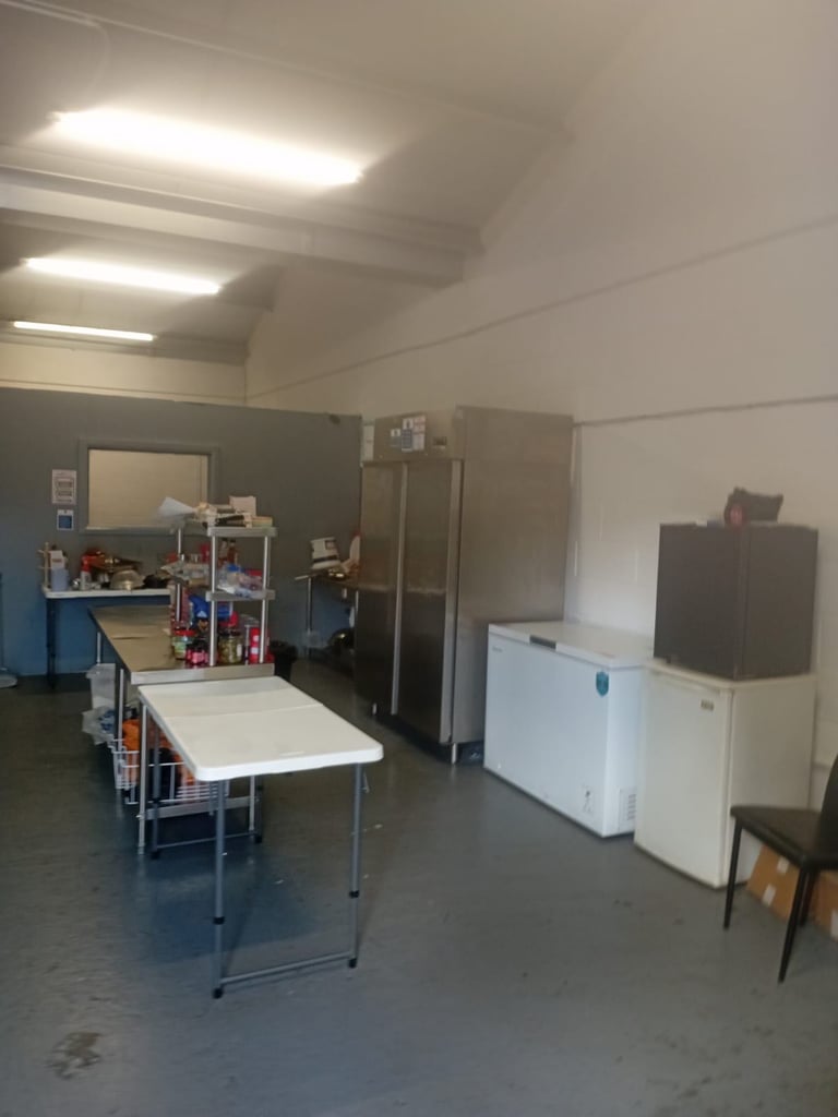 Dark kitchen/ghost kitchen/commercial kitchen 