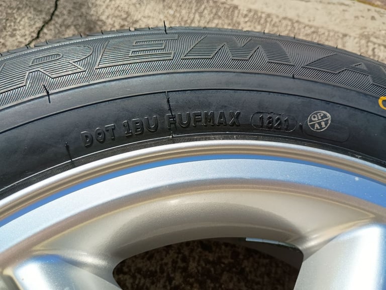 235 60 18" 107V NEW JEEP SUV TYRE + ALLOY WHEEL VOLVO XC60 XC90 AUDI Q5