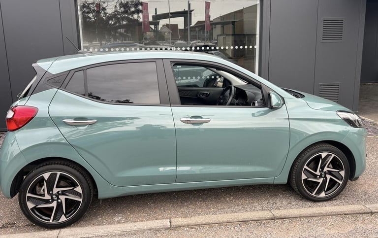 2023 Hyundai i10 1.2 MPi Premium 5dr Auto Hatchback Petrol Automatic