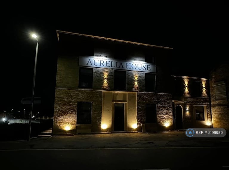 1 bedroom flat in Birds Royd Lane, Brighouse, HD6 (1 bed) (#2199986)