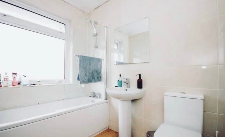 Room In a House for Professional Single or Caple