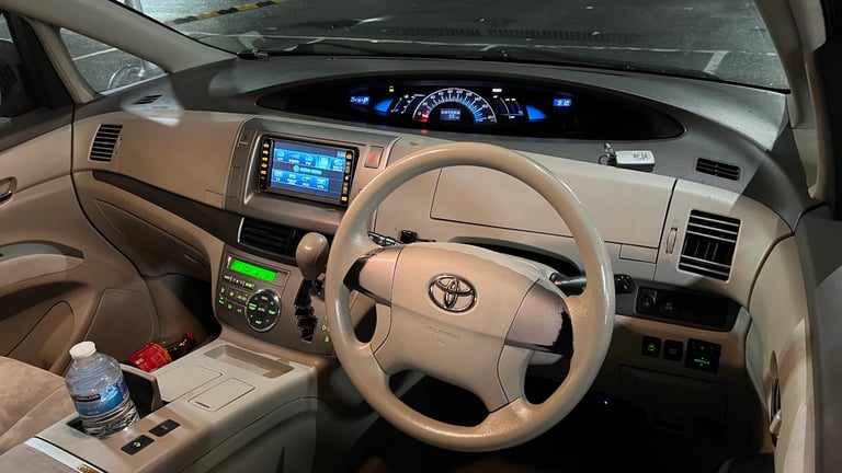 2006 Toyota estima 7 seater HYBRID 2.4 AUTOMATIC Ulez free