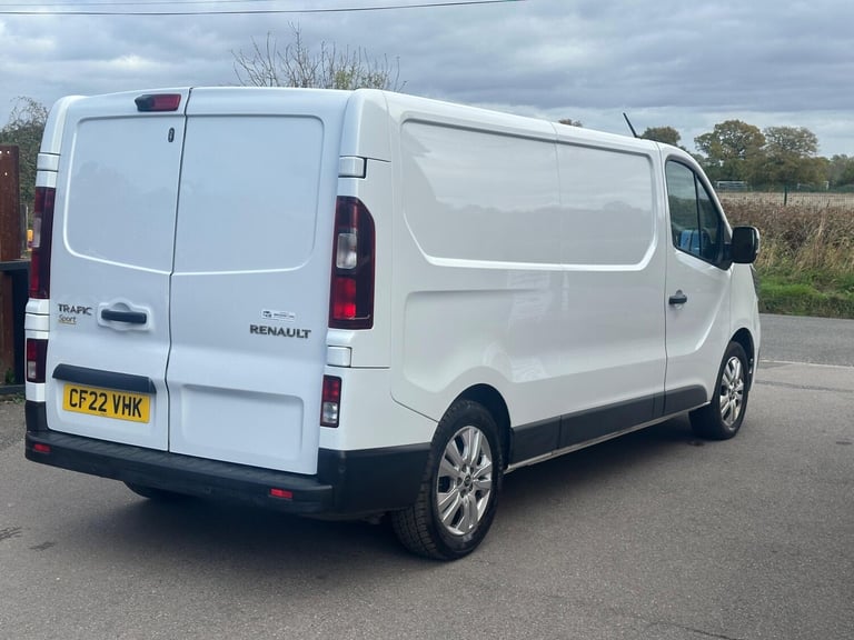 2022 Renault Trafic 2.0 dCi Blue LL30 Sport L2 H1 Euro 6 (s/s) 5dr PANEL VAN Diesel Manual