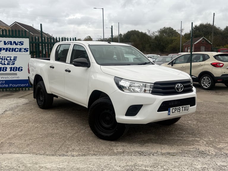 image for 2019 Toyota Hi-lux 2.4 D-4D Active Pickup Double Cab 4dr Diesel Manual 4WD Euro