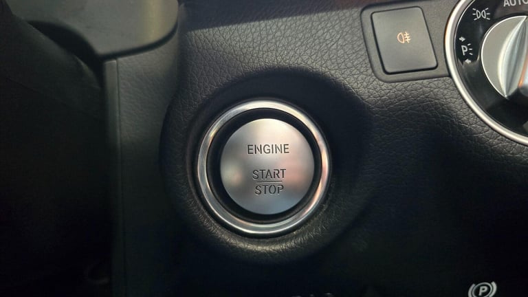  Mercedes-Benz E-Class 3.5 AUTO AMG LINE E350 AVANTGARDE Petrol Automatic