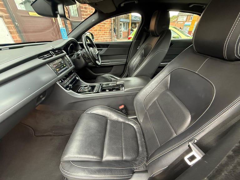 2017 Jaguar XF 2.0d R-Sport Auto Euro 6 (s/s) 4dr SALOON Diesel Automatic