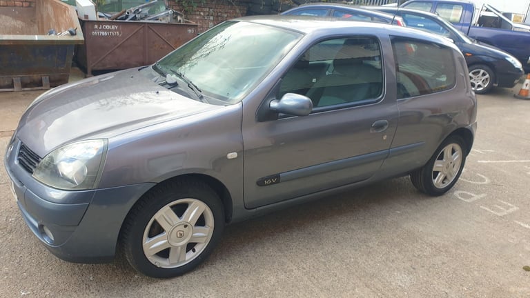 Renault Clio 1149 cc  NEW MOT ...CLUTCH,TIMING BELT replaced 3k miles ago lovely drive and condition