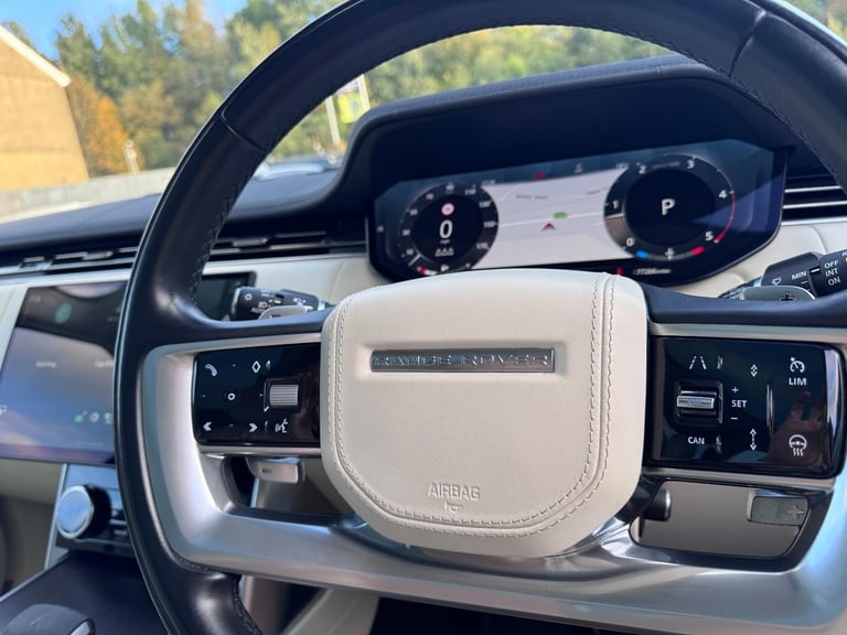 2022 Land Rover Range Rover Vogue D350 +VAT  *Mega Spec - Soft Close Doors*