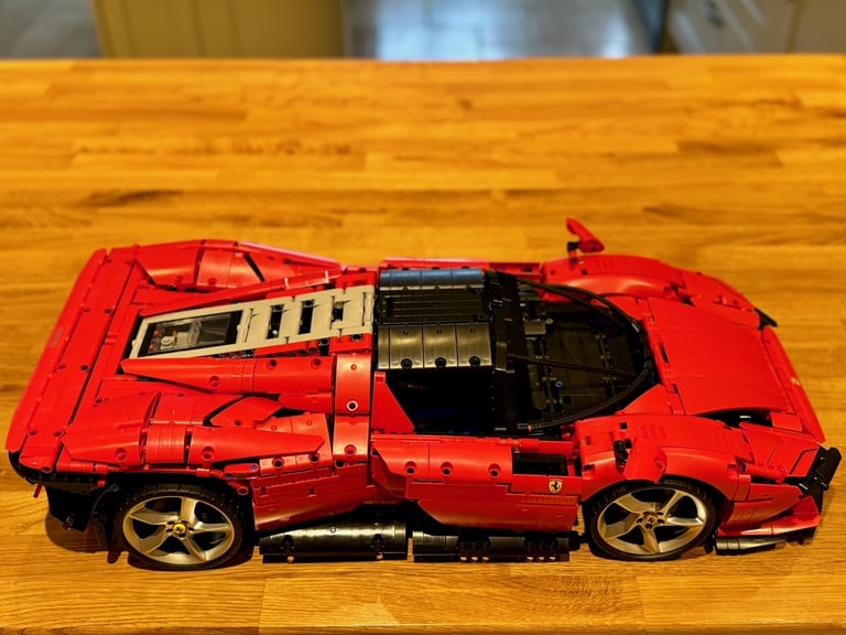 Lego Technic Ferrari Daytona SP3