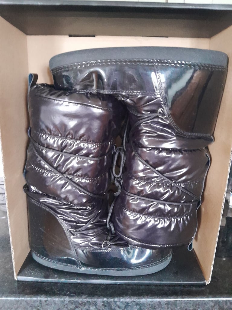 image for Vintage Moon Boots