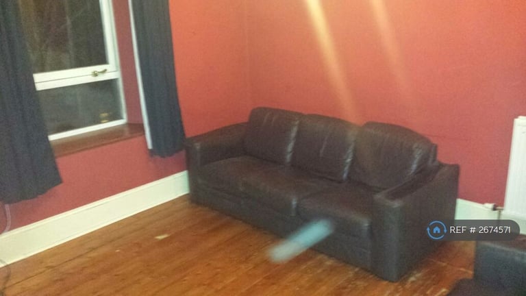 1 bedroom flat in Northfield Place, Aberdeen, AB25 (1 bed) (#2674571)