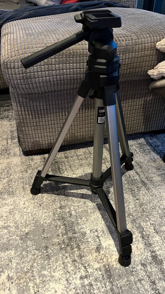 Professional Camera Tripod | Miranda Titan 20 Pan & Tilt Head Tripod