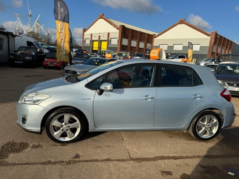 2011 Toyota Auris 1.8 Vvt-h T4 Hatchback Hatchback PETROL/ELECTRIC Automatic