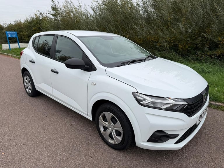 image for  Dacia Sandero 1.0 TCe Essential Euro 6 (s/s) 5dr Petrol Manual