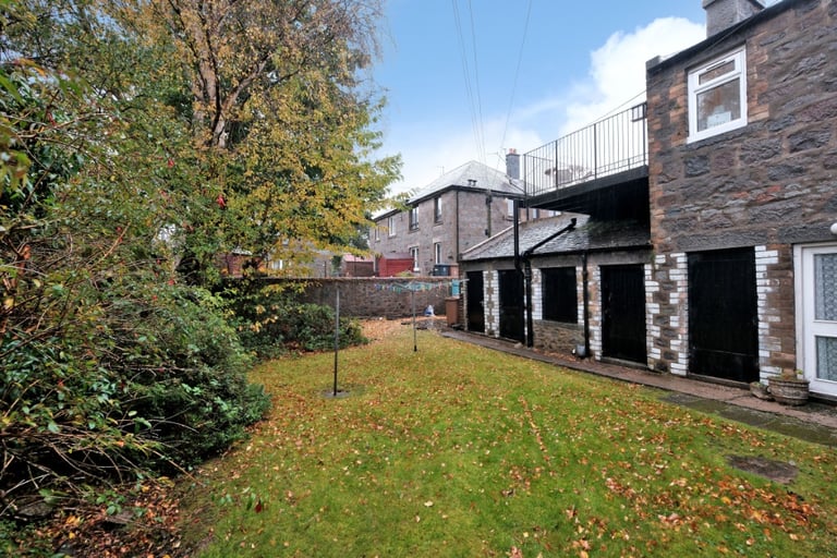 5 bedroom flat in Holburn Street, Holburn, Aberdeen, AB10 7LJ