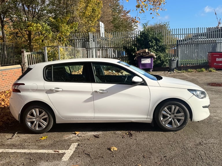 Peugeot, 308, Hatchback, 2015, Manual, 1199 (cc), 5 doors