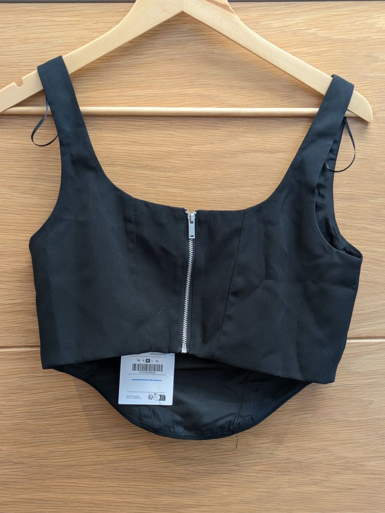 image for Pull&Bear Women's Fitted Cropped waistcoat