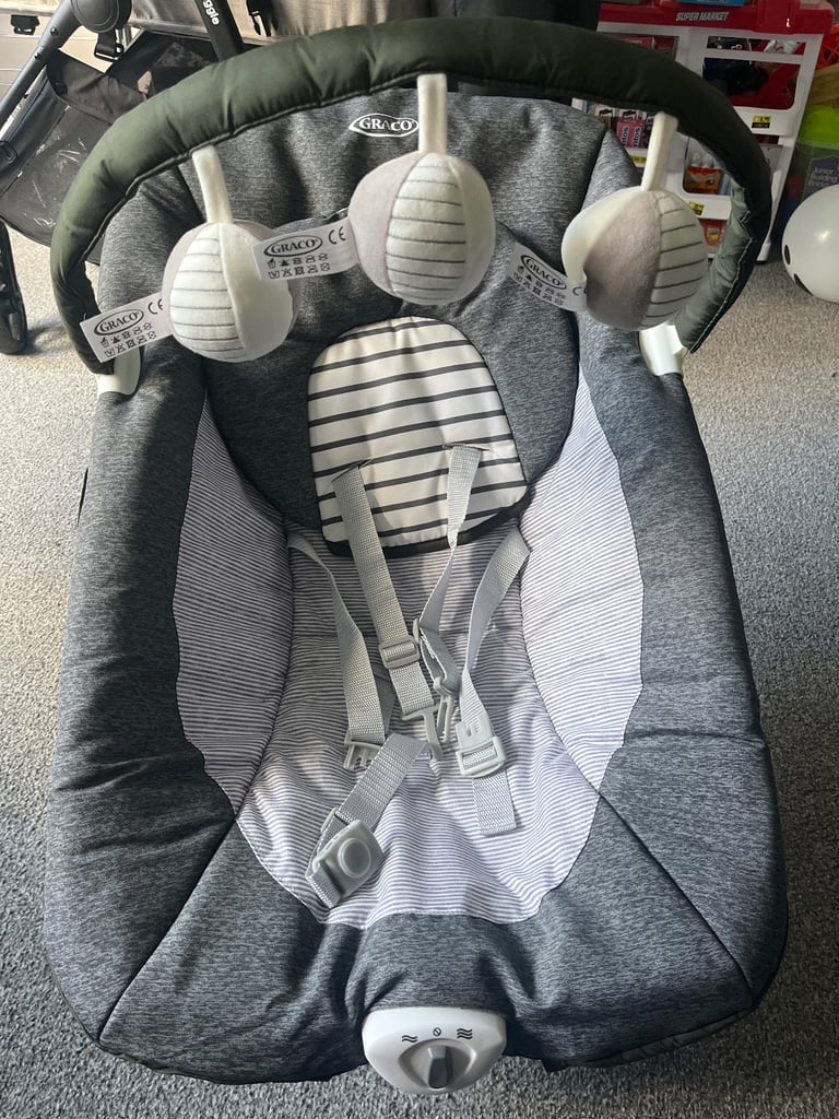 Graco baby bouncer 