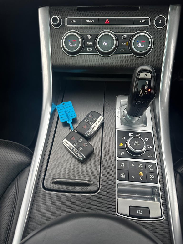 2017 Land Rover RANGE ROVER SPORT HSE DYNAMIC **** STUNNING COLOUR COMBO 