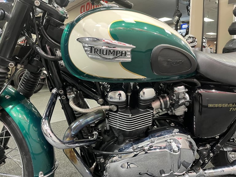 Triumph Bonneville T 100, 2011