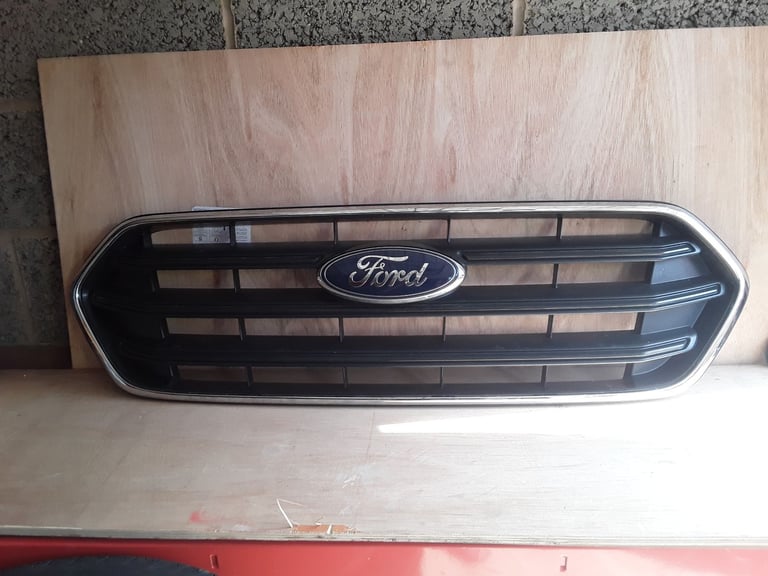 2 no Front Grilles. Ford Transit custom Active 2022 and 2021 Limited 