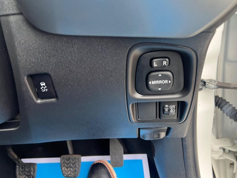 2015 Citroen C1 1.2 PureTech Flair Hatchback 5dr Petrol Manual Euro 5 (Euro 5) (82 ps) HATCHBACK ...