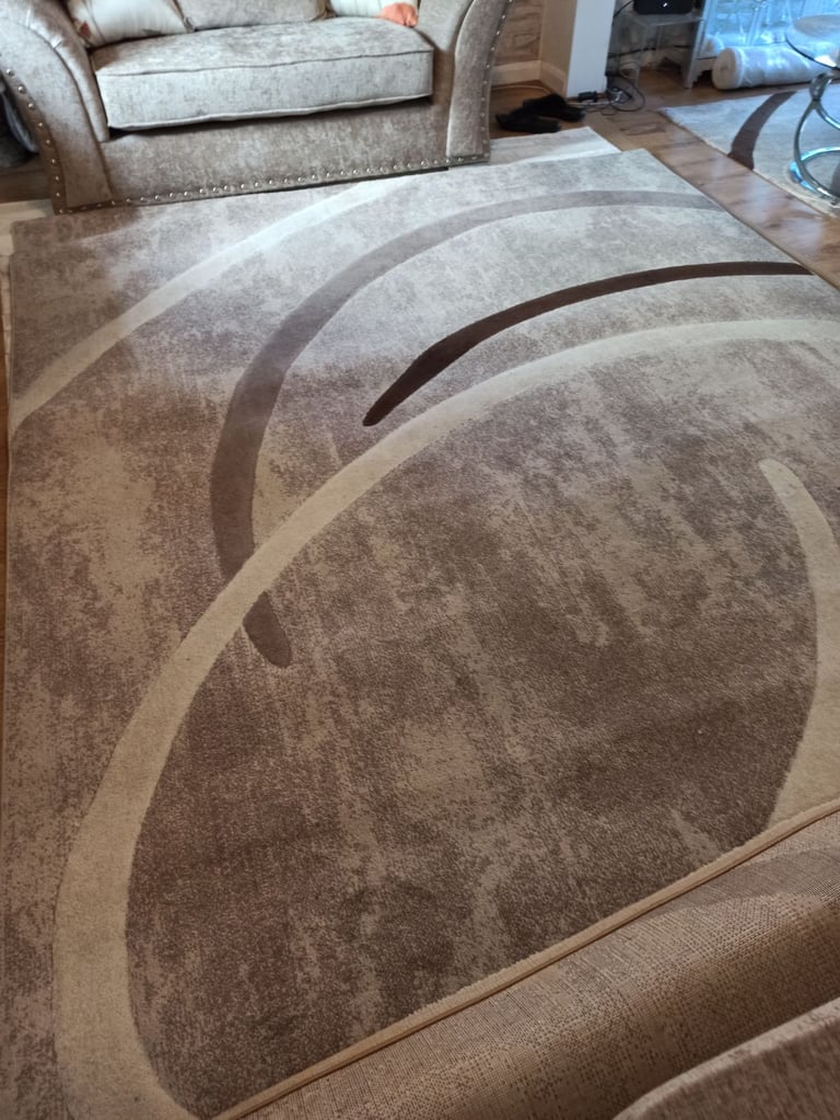  Extra Large Beige ,Cream and Brown coloured lovely Rug