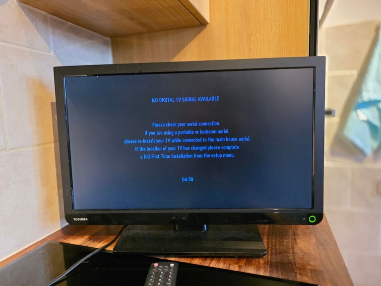 Toshiba 22" Full HD TV + DVD Player