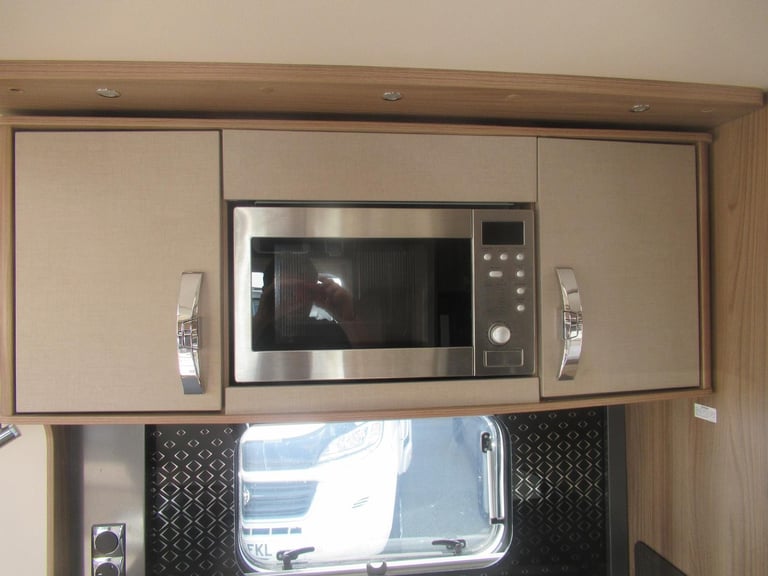 Swift Elegance 565
