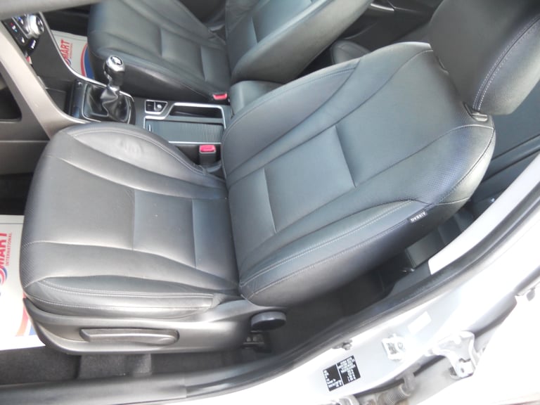 2016 Hyundai i30 1.6 Premium 5dr HATCHBACK Petrol Manual