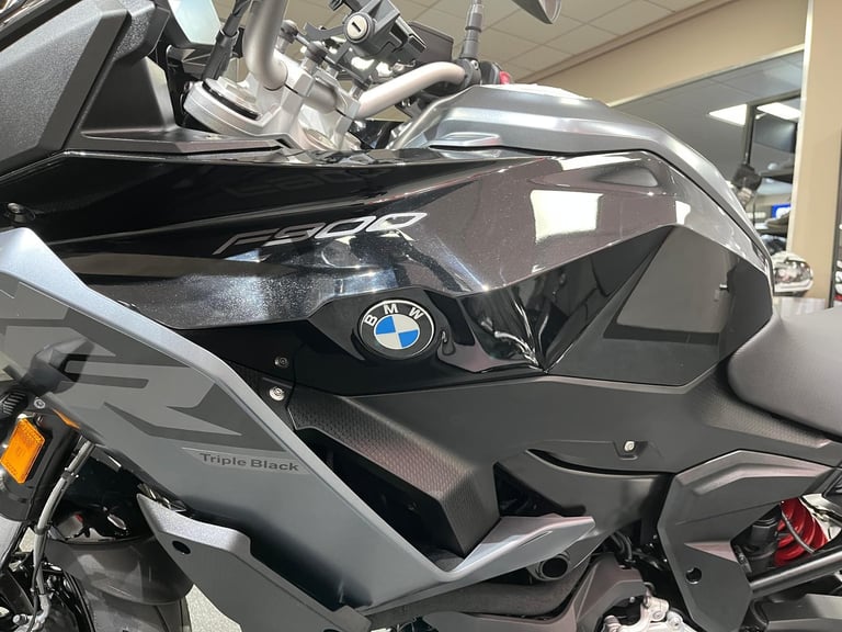 BMW F 900 XR, 2025