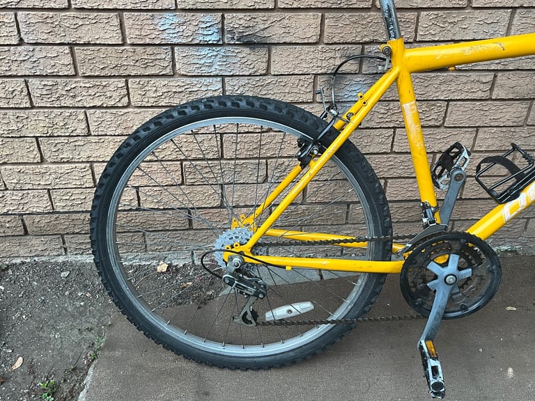ADULT MEN BIKE DOMAIN IN GOOD WORKING ORDER 