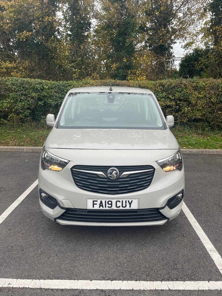 image for Vauxhall, COMBO LIFE, MPV, 2019, Manual, 1199 (cc), 5 doors