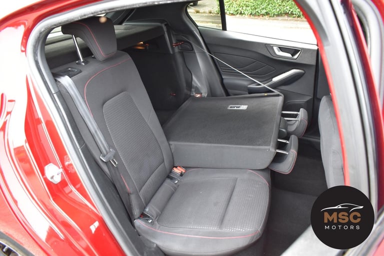 2018 Ford Focus 1.0T EcoBoost ST-Line Hatchback 5dr Petrol Manual Euro 6 (s/s) (125 ps) Hatchback...