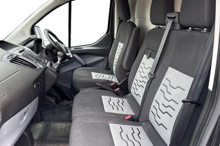 2018 Ford Transit Custom 2.0 TDCi 130ps Low Roof Limited Van PANEL VAN DIESEL Manual