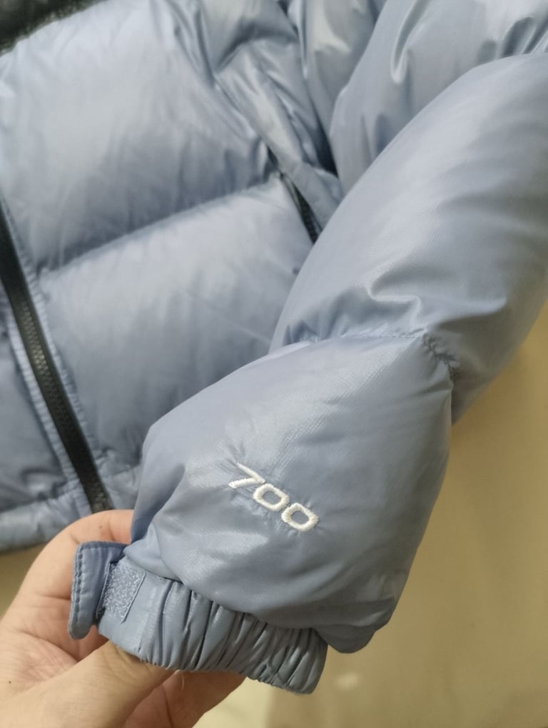 Womens cropped north face puffer jacket 