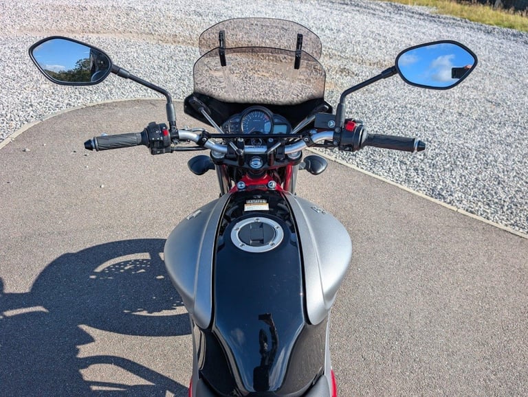 2015 SUZUKI GLADIUS 650