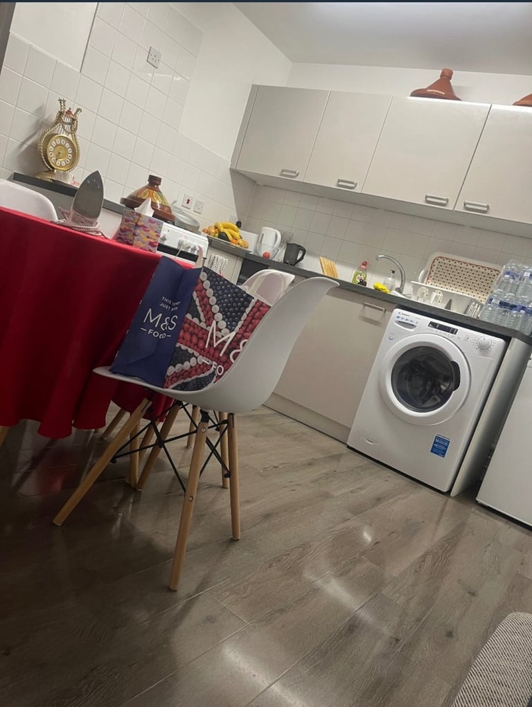 Flat To Share With Another Muslim Lady – Catford bridge station , Levisham London – £649/mon