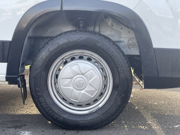 2024 Maxus Deliver 9 D20 Low Loader Diesel Manual