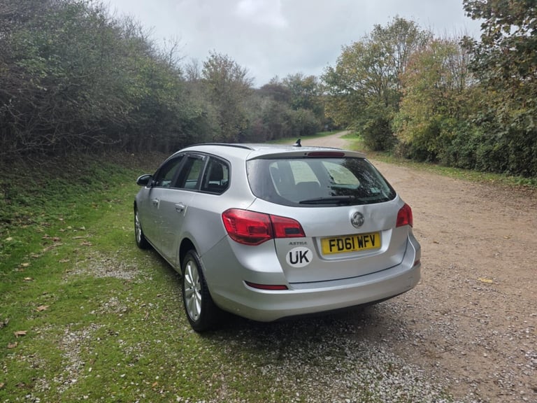 2012 Vauxhall Astra 1.3 CDTi 16V ecoFLEX Exclusiv 5dr ESTATE Diesel Manual