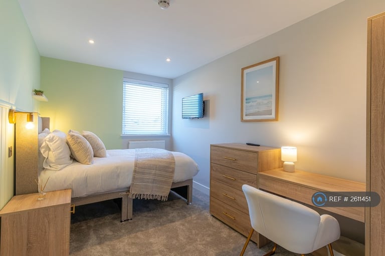 1 bedroom in Queens Road, Portsmouth, PO2 (#2611451)