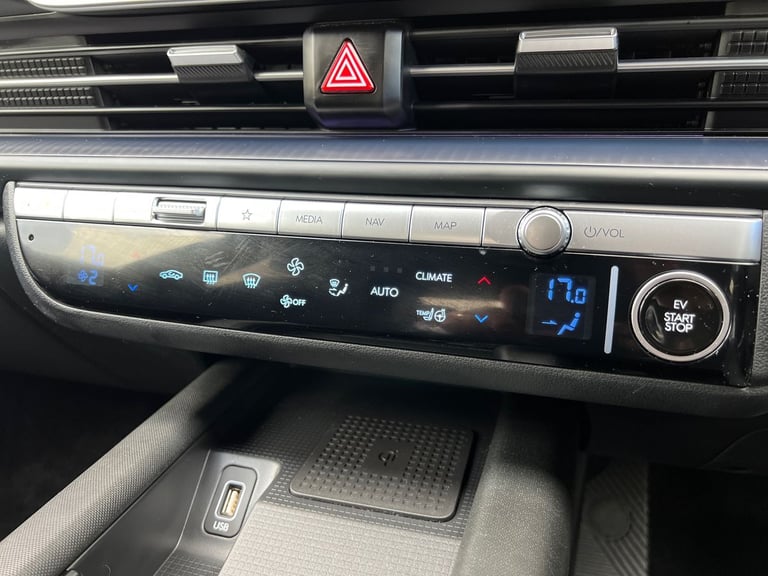  Hyundai Ioniq 6 77.4kwh Premium Saloon 4dr Electric Auto 228 Ps Electric