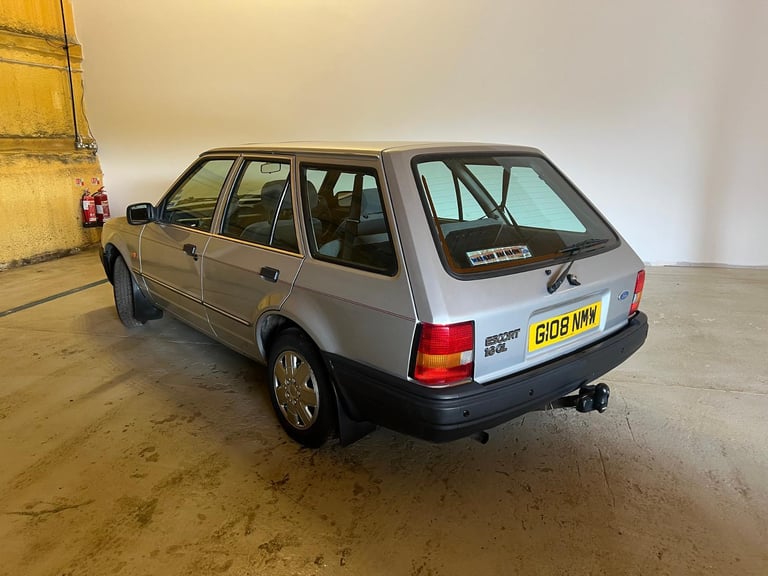 Ford Escort MK4 1.6GL Estate - Walk Around Video